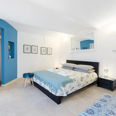 Mindelly By Comper With Terrace & Netflix Ostuni